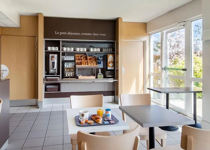 B&B Hotel Evreux Hotel